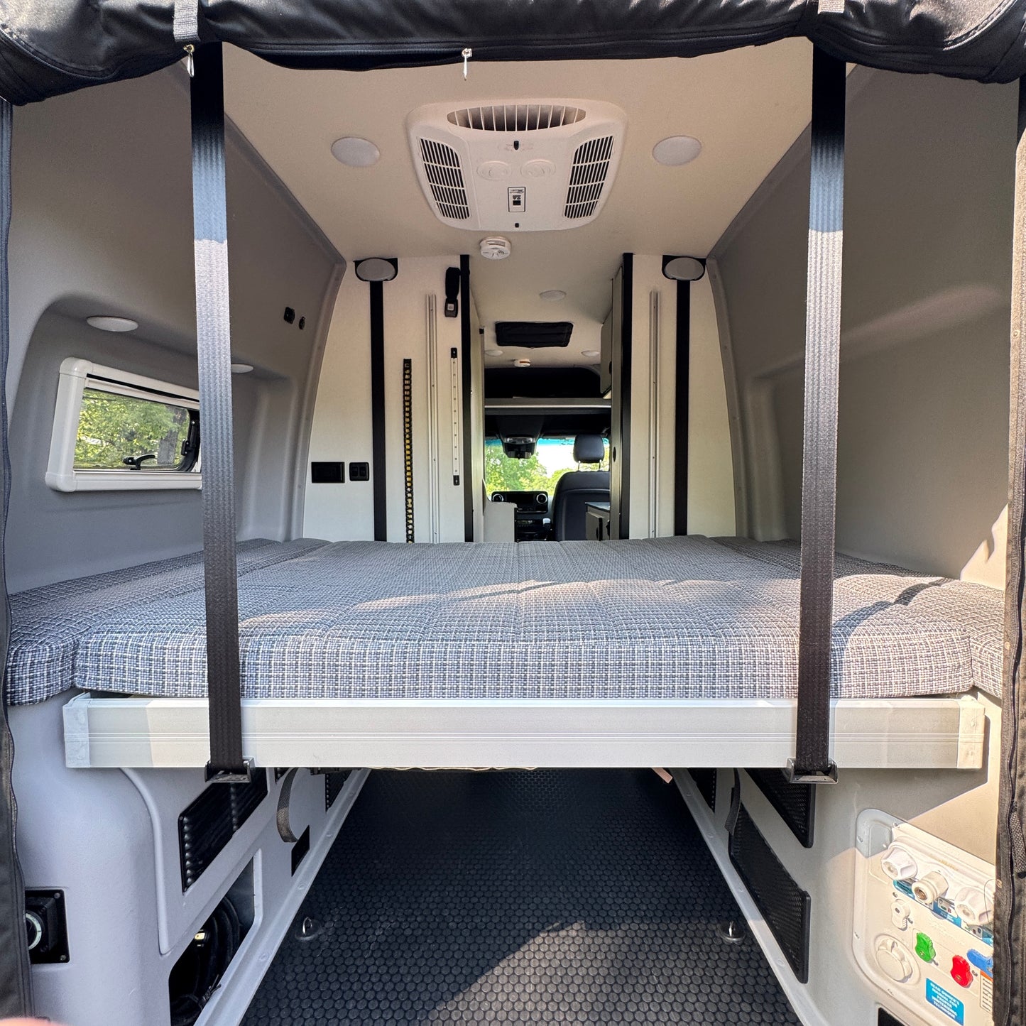 2022 Winnebago Revel 4x4