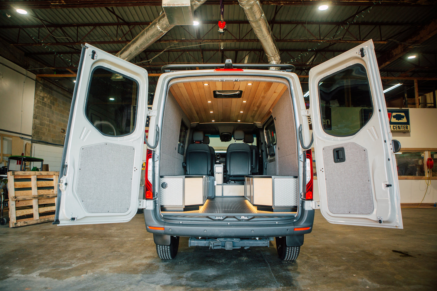 AWD 2024 Mercedes-Benz Sprinter Low Roof 144wb