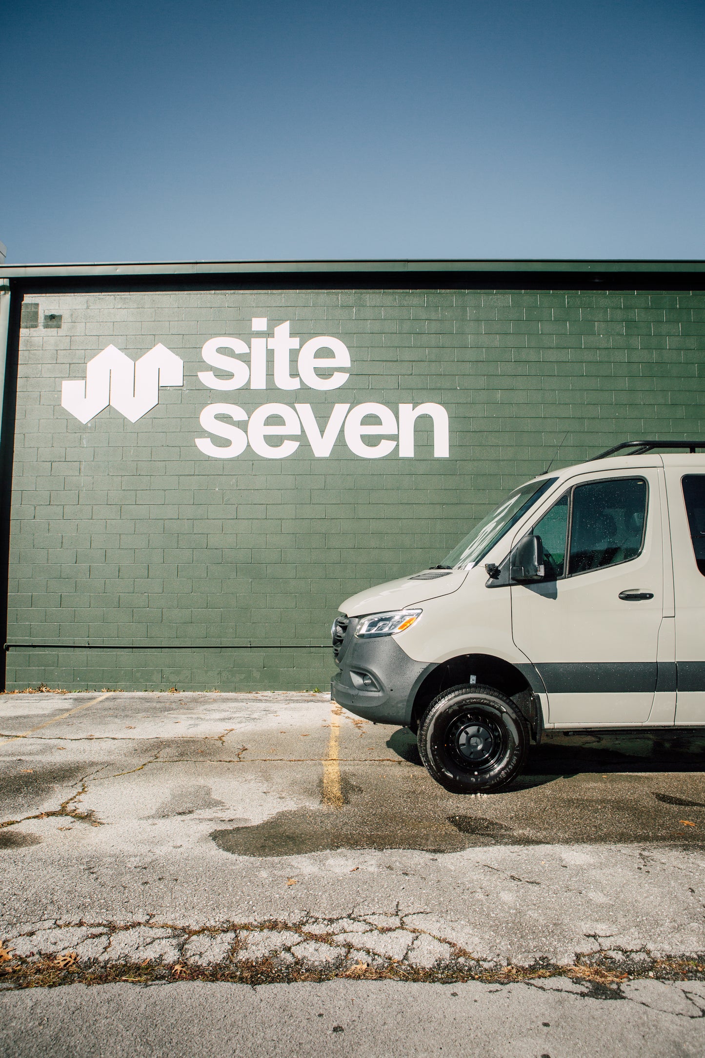 AWD 2024 Mercedes-Benz Sprinter Low Roof 144wb